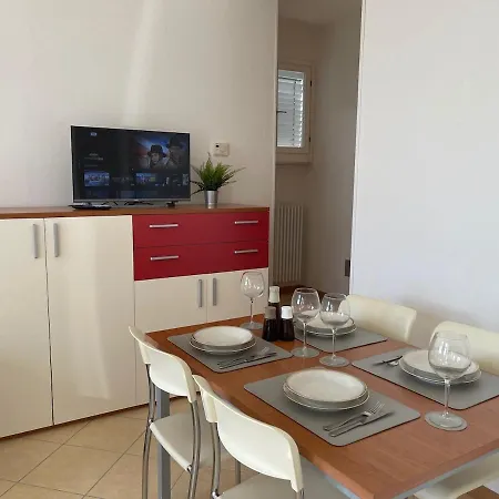 Historic Center Penthouse 6 Minutes From The Station Daire *