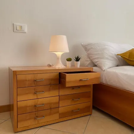 Daire Historic Center Penthouse 6 Minutes From The Station Ravenna