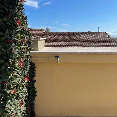 Lägenhet Historic Center Penthouse 6 Minutes From The Station Ravenna