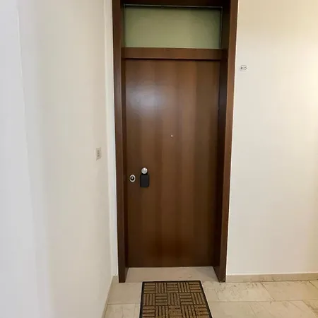 Daire Historic Center Penthouse 6 Minutes From The Station Ravenna