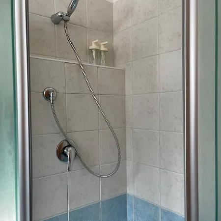 Historic Center Penthouse 6 Minutes From The Station Daire