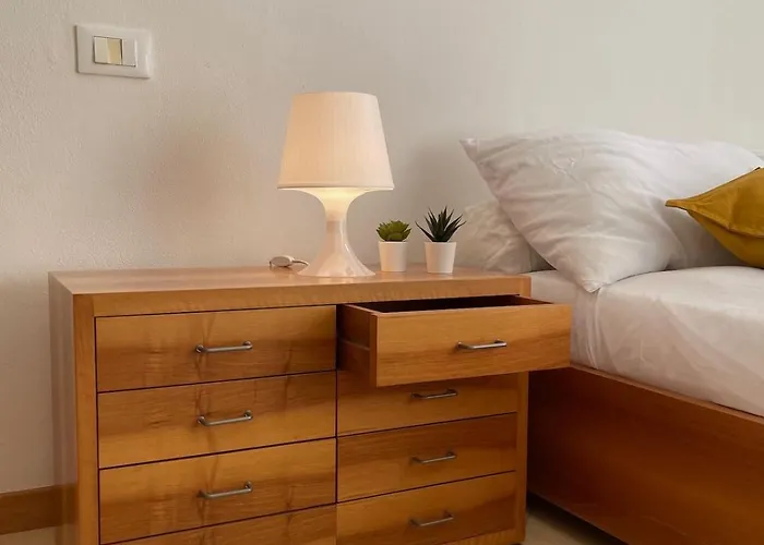 Lägenhet Historic Center Penthouse 6 Minutes From The Station Ravenna